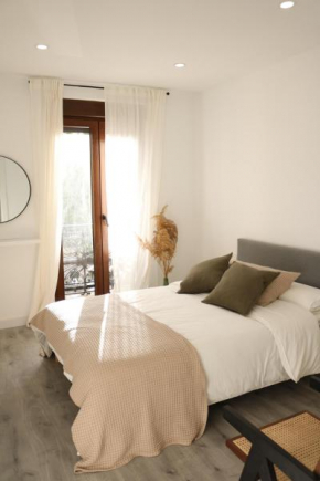 Mevak Home, Granada